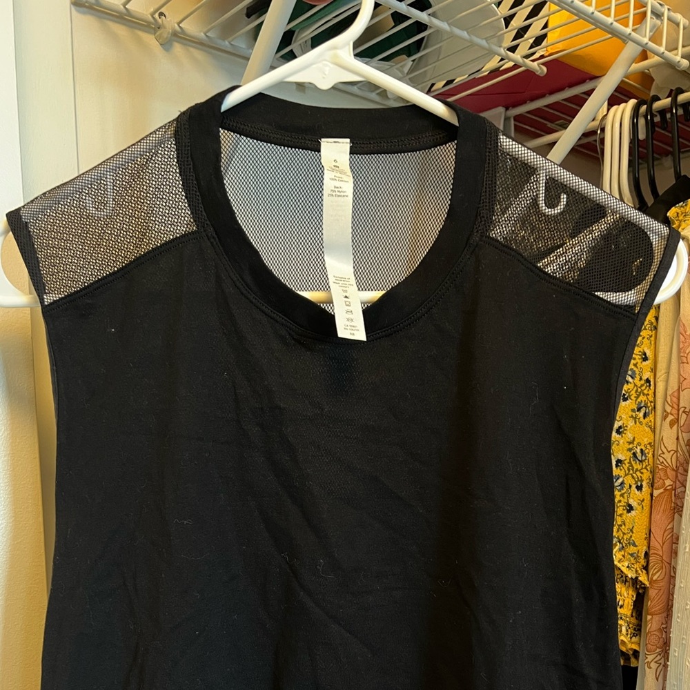 Lululemon/ size 6